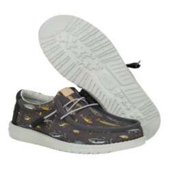 Wally Fish Lure - Black 10 Wally Fish Lure - Black -Austins Shoes Store 40624 001 WALLYFISHLURE BLACK PAIR BOTTOM conversion1