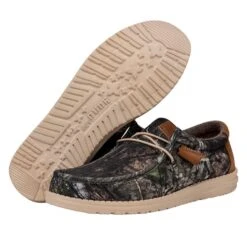 Wally Mossy Oak Country DNA - Camo -Austins Shoes Store 40787 960 WALLYMOSSYOAKCDNAM CAMO LEFTPAIRBOTTOM