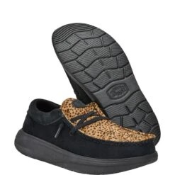 Wendy Comf Luxe - Black -Austins Shoes Store 41865 001 WENDY X LUXE BLACK RIGHT PAIR BOTTOM