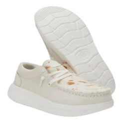 Wendy Comf Luxe - Ivory -Austins Shoes Store 41865 105 WENDY X LUXE IVORY RIGHT PAIR BOTTOM 1