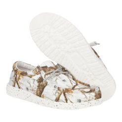 Wally Realtree Edge® Colors - White/Camo -Austins Shoes Store 43052 1D3 WALLYREALTREEEDGECOLORS WHITECAMO PAIR BOTTOM conversion1