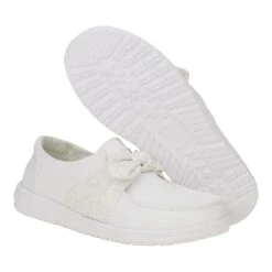 Wendy Bow Essentials - White -Austins Shoes Store 43715 100 WENDYBOWESSENTIALS WHITE PAIR BOTTOM