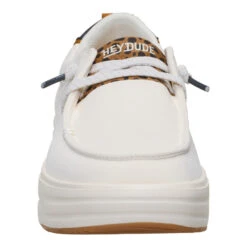 Wendy Nova Classic - Egret -Austins Shoes Store 44249 0LA WENDYNOVACLASSIC EGRET FRONT conversion1