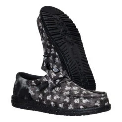 Wally Funk Skull Print - Black/Black Oyster -Austins Shoes Store 44372 0PH WALLYFUNKSKULLPRINT BLACKBLACKOYSTER PAIR BOTTOM conversion1