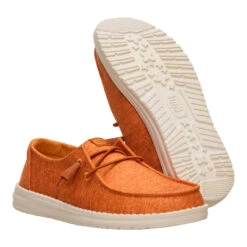 Wendy Fleece Casual - Pumpkin 10 Wendy Fleece Casual - Pumpkin -Austins Shoes Store 45062 800 WENDYFLEECECASUAL PUMPKIN PAIR BOTTOM conversion1