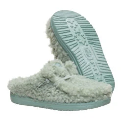 Wendy Slipper Youth - Iceberg Green -Austins Shoes Store 45290 35L WENDYSLIPPERY ICEBERGGREEN PAIR BOTTOM conversion1